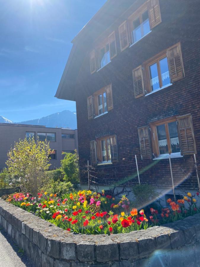 Mama Kaethe - Apartments Nenzing Bagian luar foto